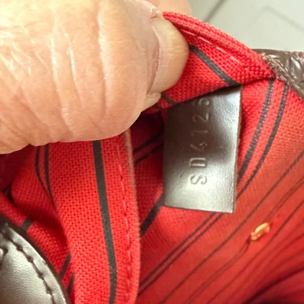 Louis Vuitton Neverfull MM Brown Damier